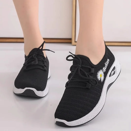 New Women's Shoes Autumn New True Fly Weaving Old Beijing Cloth Shoes Little Daisy Women's Casual Sports Shoes Walking Shoes